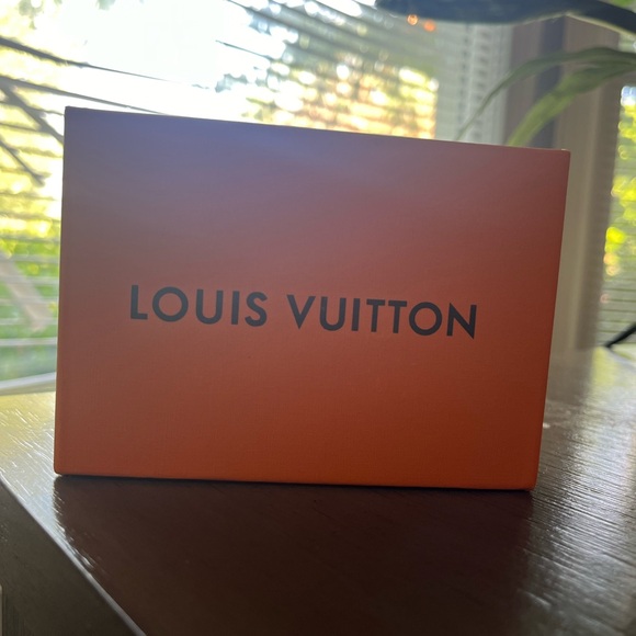 Louis Vuitton Card Holder - Picture 1 of 5